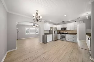 28 Manor Way, Galveston, TX 77550 - Photo 10