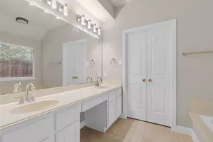 13839 Placid Brook Ct, Houston, TX 77059 - Photo 16