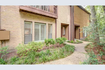 11711 Memorial Drive #11, Houston, TX 77024 - Photo 2