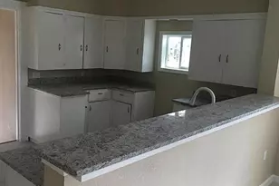 102 N Avenue C, Freeport, TX 77541 - Photo 6