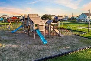 21814 Lampasas Dr, Galveston, TX 77554 - Photo 34