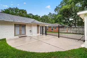 5006 Creekbend Dr, Houston, TX 77035 - Photo 36