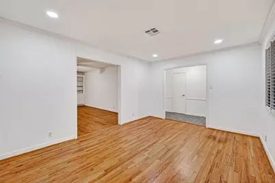 5006 Creekbend Drive, Houston, TX 77035 - Photo 4