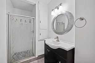 5006 Creekbend Dr, Houston, TX 77035 - Photo 24