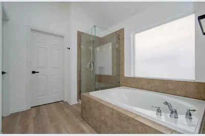 18314 N Elizabeth Shore Loop, Cypress, TX 77433 - Photo 10