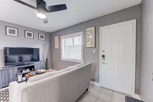 905 E Fayle St, Baytown, TX 77520 - Photo 8