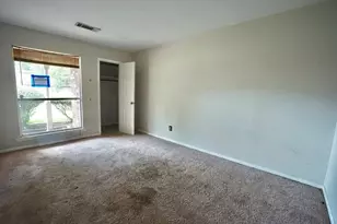 324 Pine St, Lake Jackson, TX 77566 - Photo 6