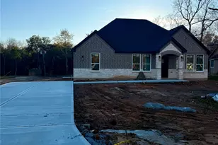 3822 Sunrise Ln, Damon, TX 77430 - Photo 2