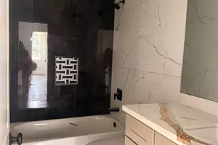 3822 Sunrise Ln, Damon, TX 77430 - Photo 8