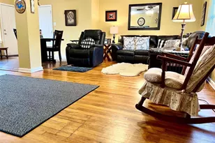 1735 South Park Dr, Alvin, TX 77511 - Photo 2