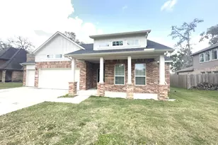 236 Woodhaven Dr, West Columbia, TX 77486 - Photo 2