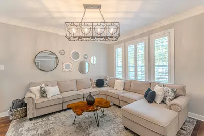 2 Graylin Woods Place, The Woodlands, TX 77382 - Photo 4