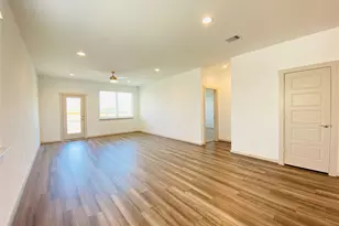 2811 Chancery Summit Ct, Houston, TX 77047 - Photo 6