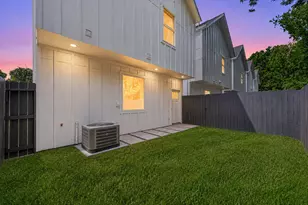 7824 Beckley St, Houston, TX 77088 - Photo 20