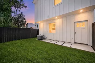 7824 Beckley St, Houston, TX 77088 - Photo 18