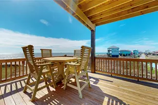 834 Kahla Dr, Crystal Beach, TX 77650 - Photo 10