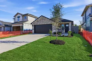 4122 Bronco Station, League City, TX 77573 - Photo 2