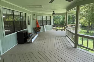 207 Fisher's Point, Burkeville, TX 75932 - Photo 6