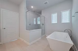 8925 Grovner Pl, Houston, TX 77055 - Photo 24