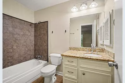 300 Castlelake Drive, Friendswood, TX 77546 - Photo 12