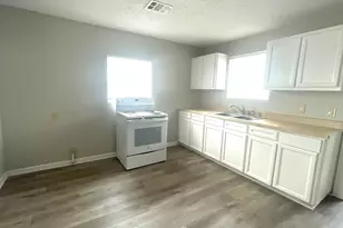 918 3rd Ave S, Texas City, TX 77590 - Photo 4