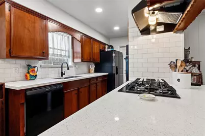2205 Buchanan Drive, Baytown, TX 77520 - Photo 12