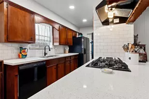 2205 Buchanan Dr, Baytown, TX 77520 - Photo 12
