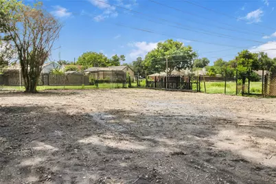 5015 Elysian Street, Houston, TX 77009 - Photo 4