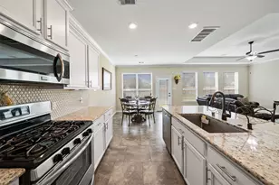 6548 Dreamcatcher Ln, Dickinson, TX 77539 - Photo 12