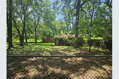 808 Chickasaw Dr, Montgomery, TX 77356 - Photo 2