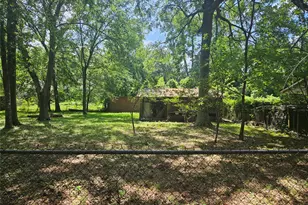 808 Chickasaw Dr, Montgomery, TX 77356 - Photo 2