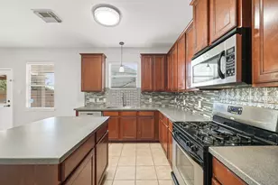 7408 Newport Ln, Pearland, TX 77584 - Photo 8