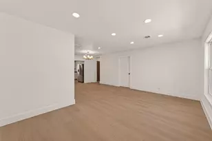 3209 McCrarey Dr, Houston, TX 77088 - Photo 8
