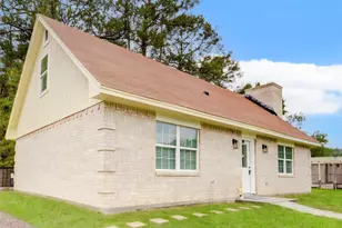630 Martin L King Street N, Liberty, TX 77575 - Photo 2