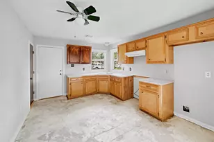 7628 Kingsley St, Houston, TX 77087 - Photo 10