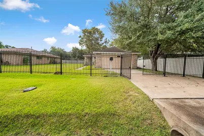 7628 Kingsley Street, Houston, TX 77087 - Photo 6