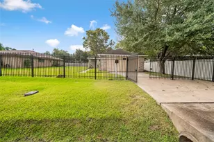 7628 Kingsley St, Houston, TX 77087 - Photo 6