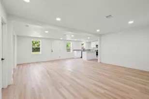 4607 Englewood St, Houston, TX 77026 - Photo 4
