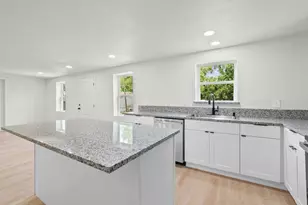 4607 Englewood St, Houston, TX 77026 - Photo 8