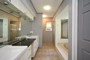13102 Richmond Ave, Houston, TX 77082 - Photo 20