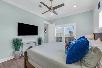 1978 Avenue I, Crystal Beach, TX 77650 - Photo 18