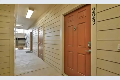 6607 Lake Woodlands Drive #223, The Woodlands, TX 77382 - Photo 4