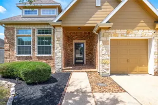 9611 Indian Trail, Mont Belvieu, TX 77523 - Photo 8