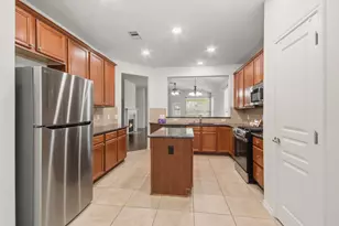 16918 Cherokee Lake Ln, Houston, TX 77044 - Photo 12