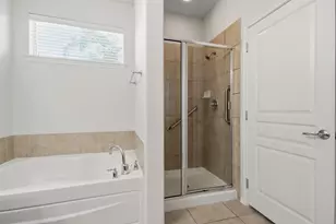 16918 Cherokee Lake Ln, Houston, TX 77044 - Photo 18