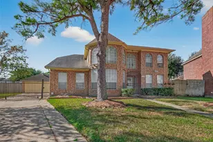 9714 Broadley Dr, Sugar Land, TX 77498 - Photo 20
