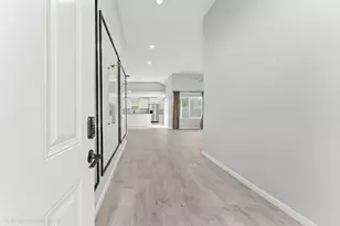 7810 Poitiers Dr, Houston, TX 77071 - Photo 2