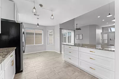 7810 Poitiers Drive, Houston, TX 77071 - Photo 12