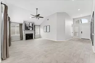 7810 Poitiers Dr, Houston, TX 77071 - Photo 4