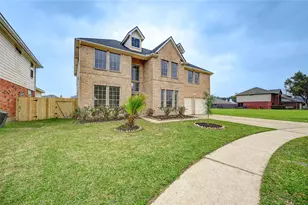 11906 Dinosaur Valley Dr, Sugar Land, TX 77498 - Photo 4